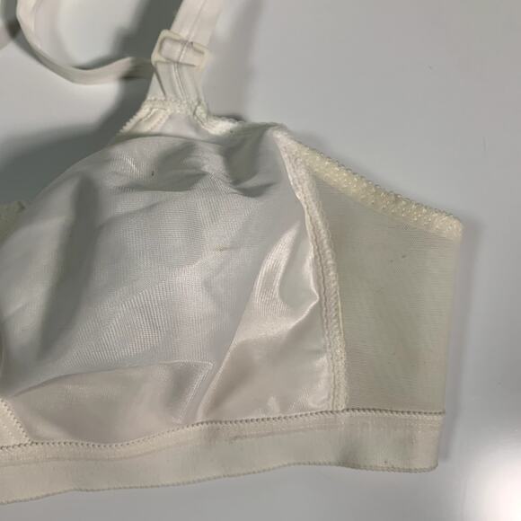 SOLD VTG Sears Bra Size 42C Off White Wire Free Wireless Full Coverage Wide - Picture 3 of 9